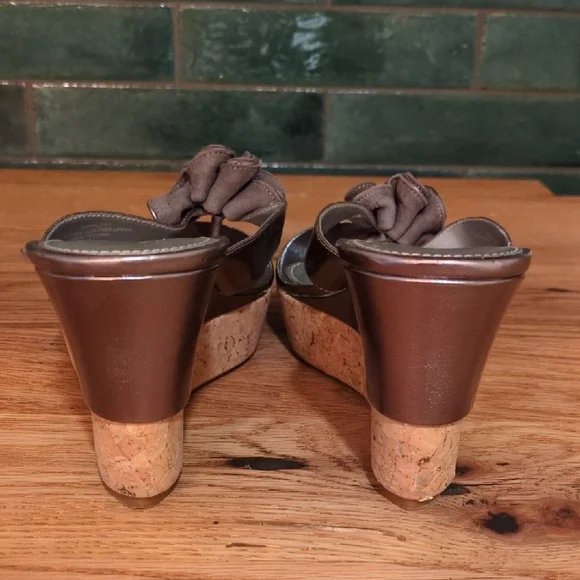 Guess Metallic Leather Cork Wedge Thong Sandals - Picture 3 of 6